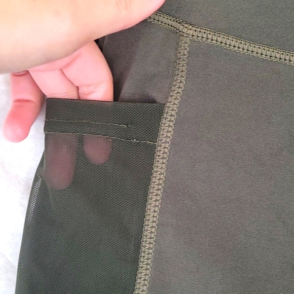 2 pc Athleisure Activewear Set - Picture 7 of 12